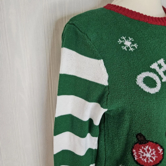 Well worn oh snap ugly christmas sweater - Picture 3 of 9